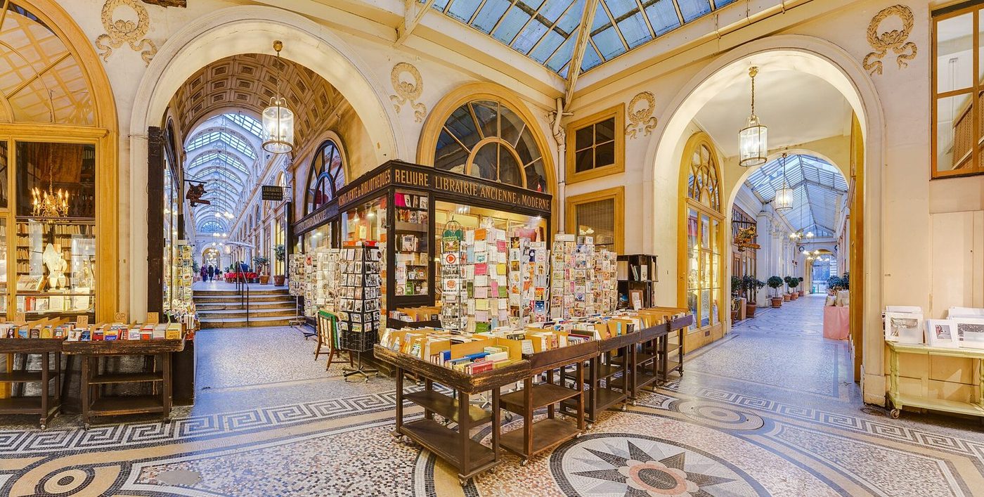 La galerie Vivienne, sa verrière et son sol en mosaïque
